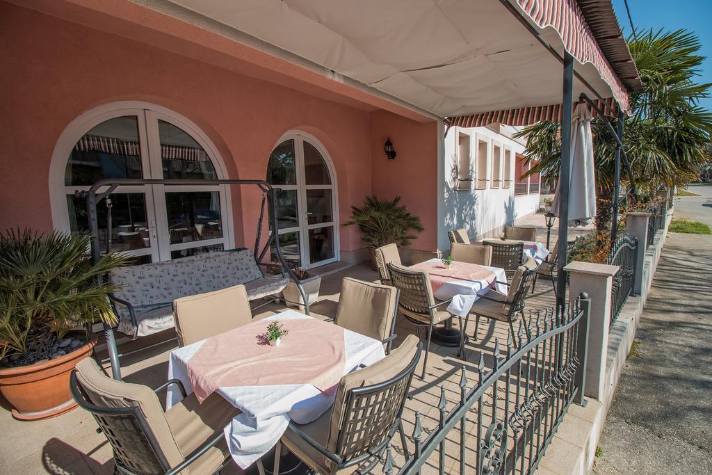 Hotel Hygge Biograd Na Moru Exterior photo