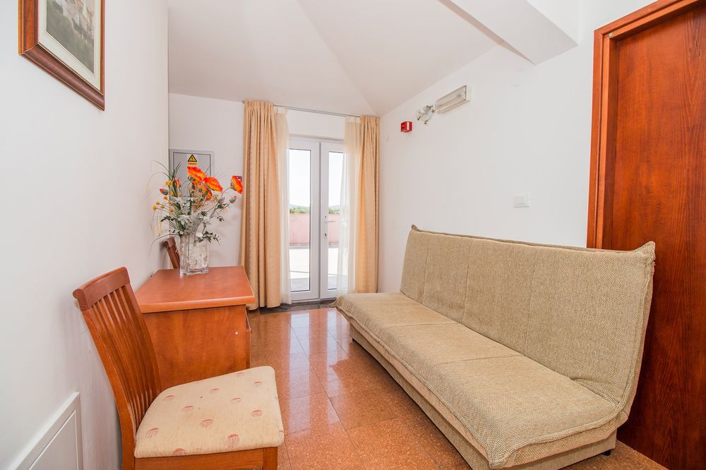 Hotel Hygge Biograd Na Moru Exterior photo
