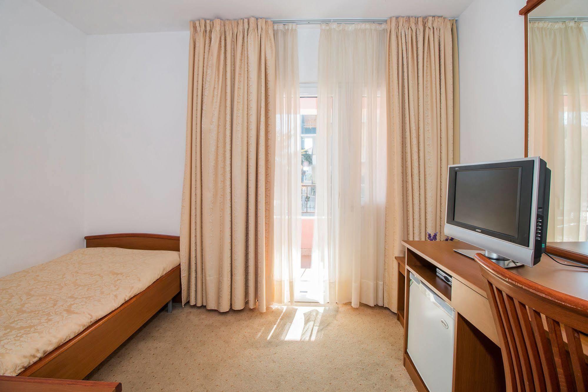 Hotel Hygge Biograd Na Moru Exterior photo