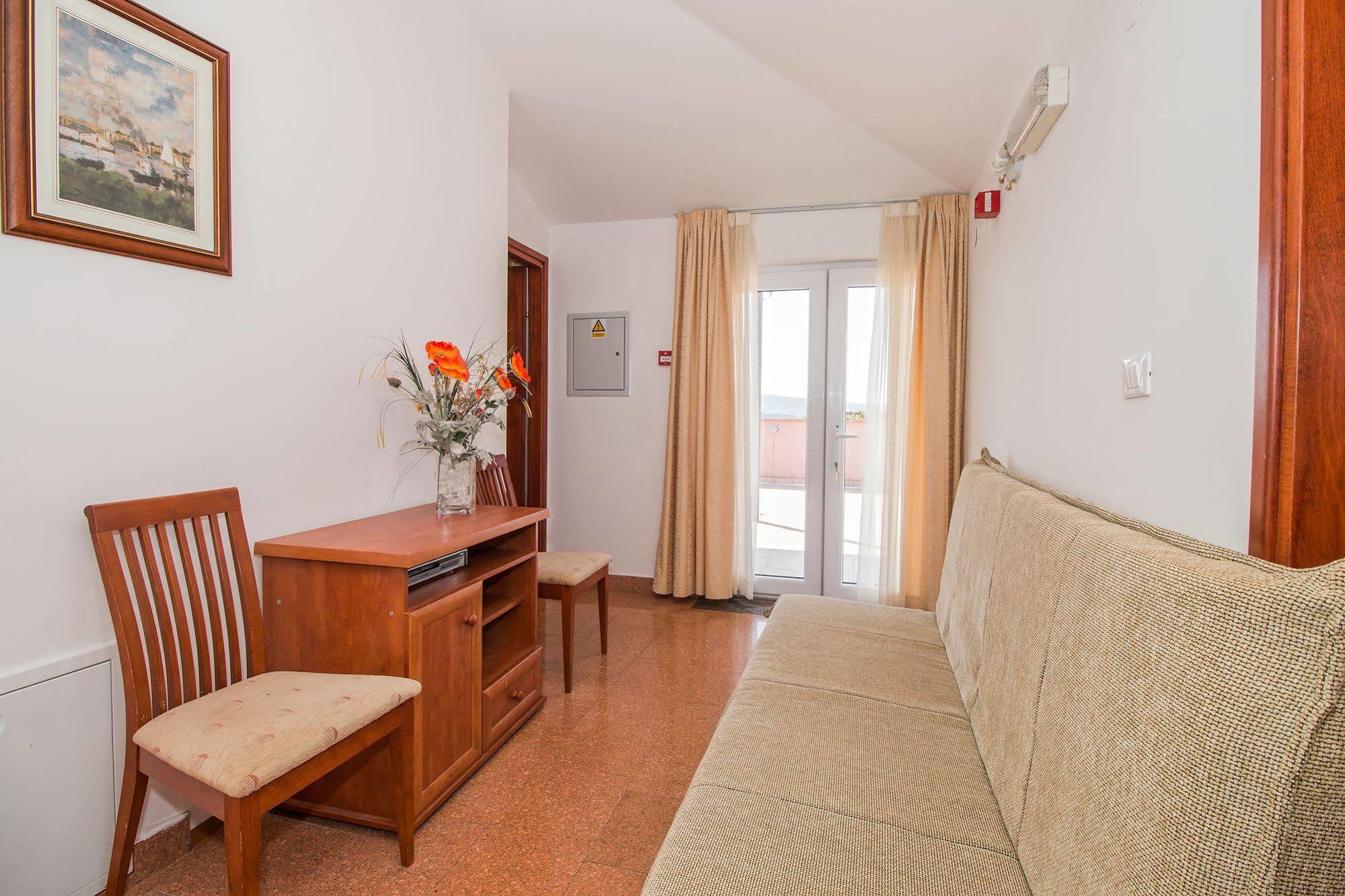 Hotel Hygge Biograd Na Moru Exterior photo